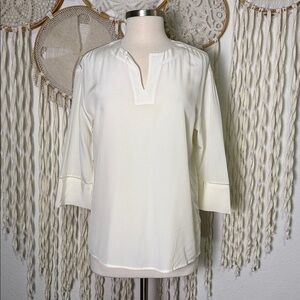 Cuyana Ivory Quater Sleeve Spilt Neck Silk Blouse Size XS
